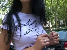 Vorschaubild vom Privatporno mit dem Titel "Illegal ! Scheißegal ! Ich blase überall !" von MeliDeluxe