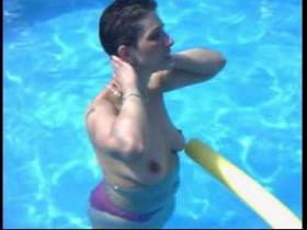 Vorschaubild vom Privatporno mit dem Titel "DICKE DINGER OUTDOOR!" von Pueppie