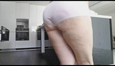 SatinPantyShakeFarts