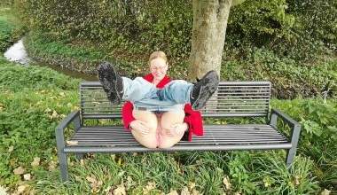 Public pinkeln mit Geräusch