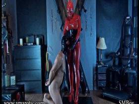 Vorschaubild vom Privatporno mit dem Titel "Den Strapon der gummiherrin geblasen" von SMBoy