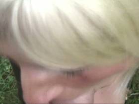 Vorschaubild vom Privatporno mit dem Titel "Vom Spaziergänger im Wald vernascht" von EvilBitch