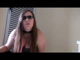 Vorschaubild vom Privatporno mit dem Titel "Cuckold Dirty Talk für keusche Sklaven" von Junge-Herrin