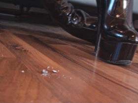 Vorschaubild vom Privatporno mit dem Titel "Sklaven zum Aschenbecher befördert!" von Yamila20