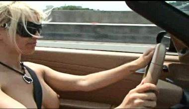 und noch eine Nacktfahrt im Cabrio