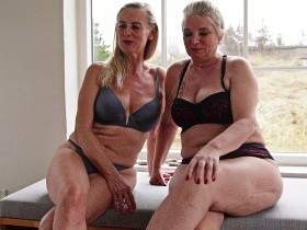 Swallow our piss! Wet games part 2!