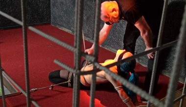Pussy Bondage mit Katja 1/2