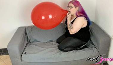 Roter Luftballon Blow to Pop