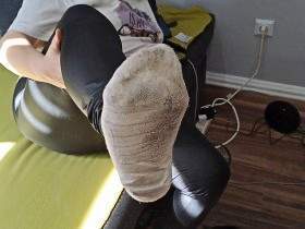 sweaty stinky mouths for you