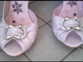 Pinke Nutten Heels bepissen