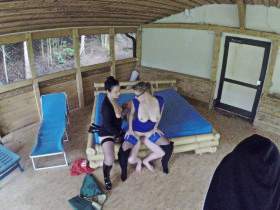 BEHIND THE SCENES DIE SCHWANZGEILEN