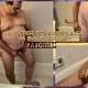 Nackter Schabernack im Badezimmer
