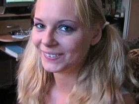 Vorschaubild vom Privatporno mit dem Titel "Der spiegel" von FeuchteSchnecke