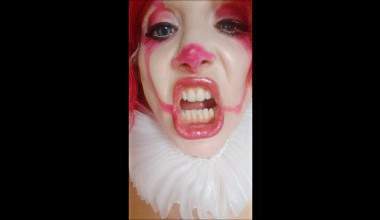 Komm schon, lass dich von Pennywise schlucken