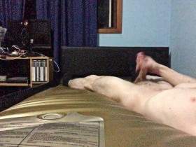 Wank and cum on waterbed 3 - powerful cumshots