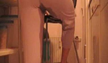 Pissen in der Küche