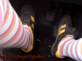 FAN Article 13 - Striped socks and shoes in the car