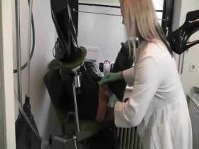 Vorschaubild vom Privatporno mit dem Titel "Praller Hodensack - Die Aufspritzung" von Herrin-Jessy-Hamburg