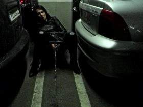 Vorschaubild vom Privatporno mit dem Titel "Absolut Spektakulär - PublicPiss im Parkhaus !!!" von MOONLIGHT15