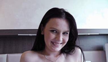 Triebhaftes Teeny will Ficken und Sperma naschen
