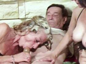 Vorschaubild vom Privatporno mit dem Titel "Ihr Schwager musste ran" von Geile-Tina