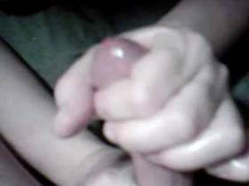 Vorschaubild vom Privatporno mit dem Titel "Schwanz massieren uns absaften lassen" von wifesharer