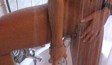 dildo fick unter der dusche